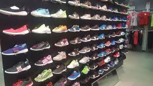 أفضل 4 أماكن بيع أحذية رسمية في جدة